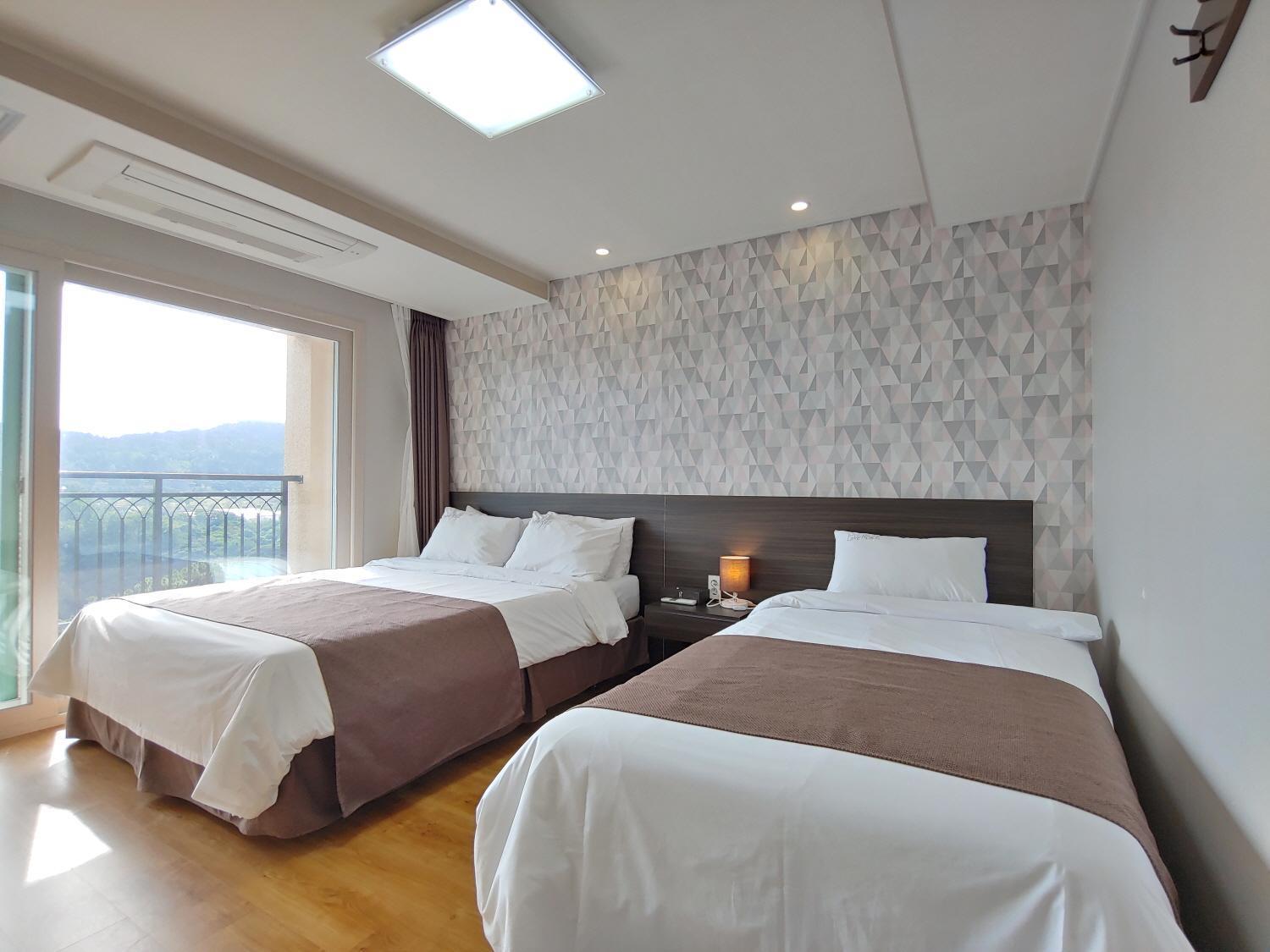 Jeju Lavender Hotel Согвипхо Экстерьер фото