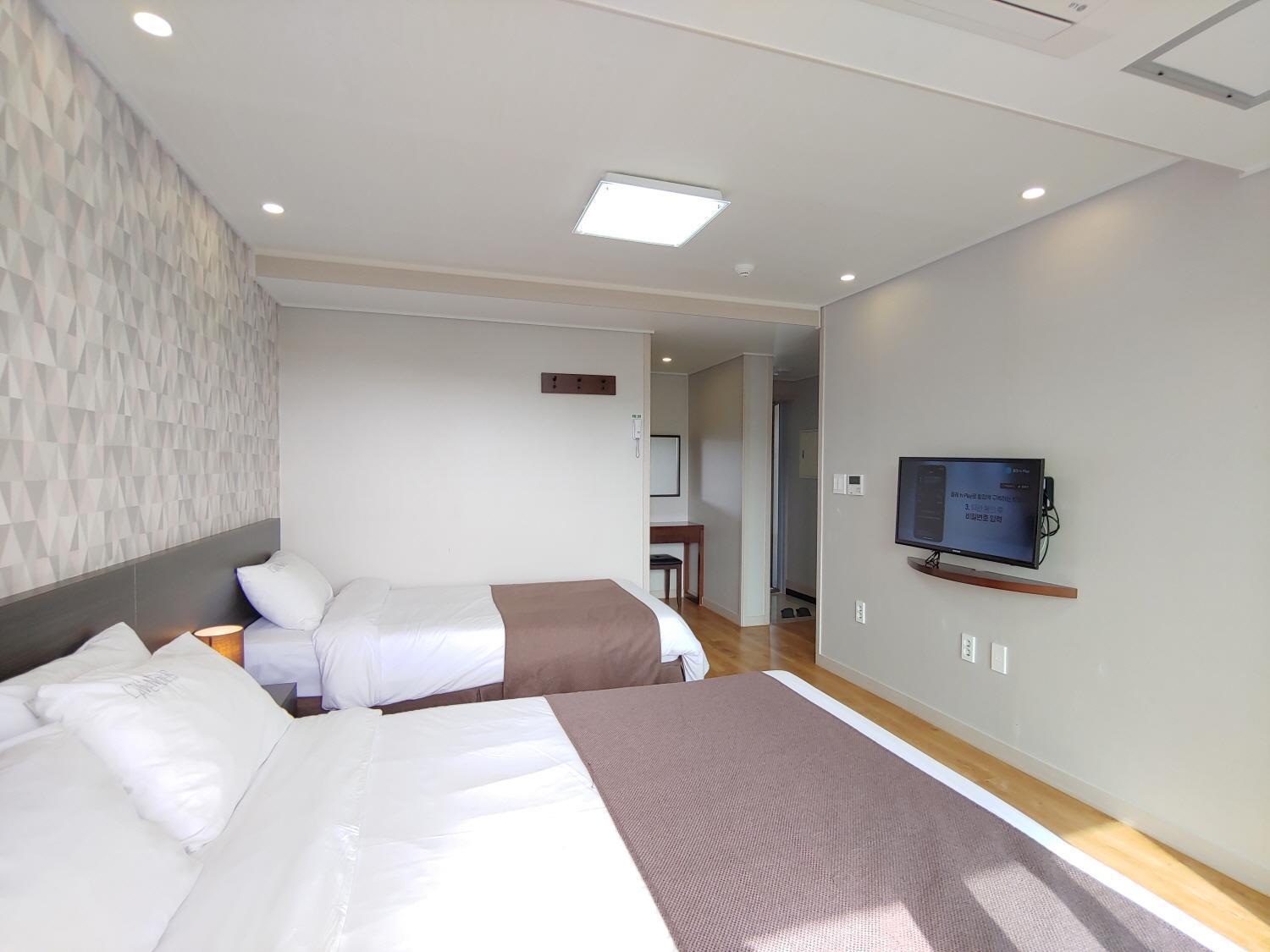 Jeju Lavender Hotel Согвипхо Экстерьер фото
