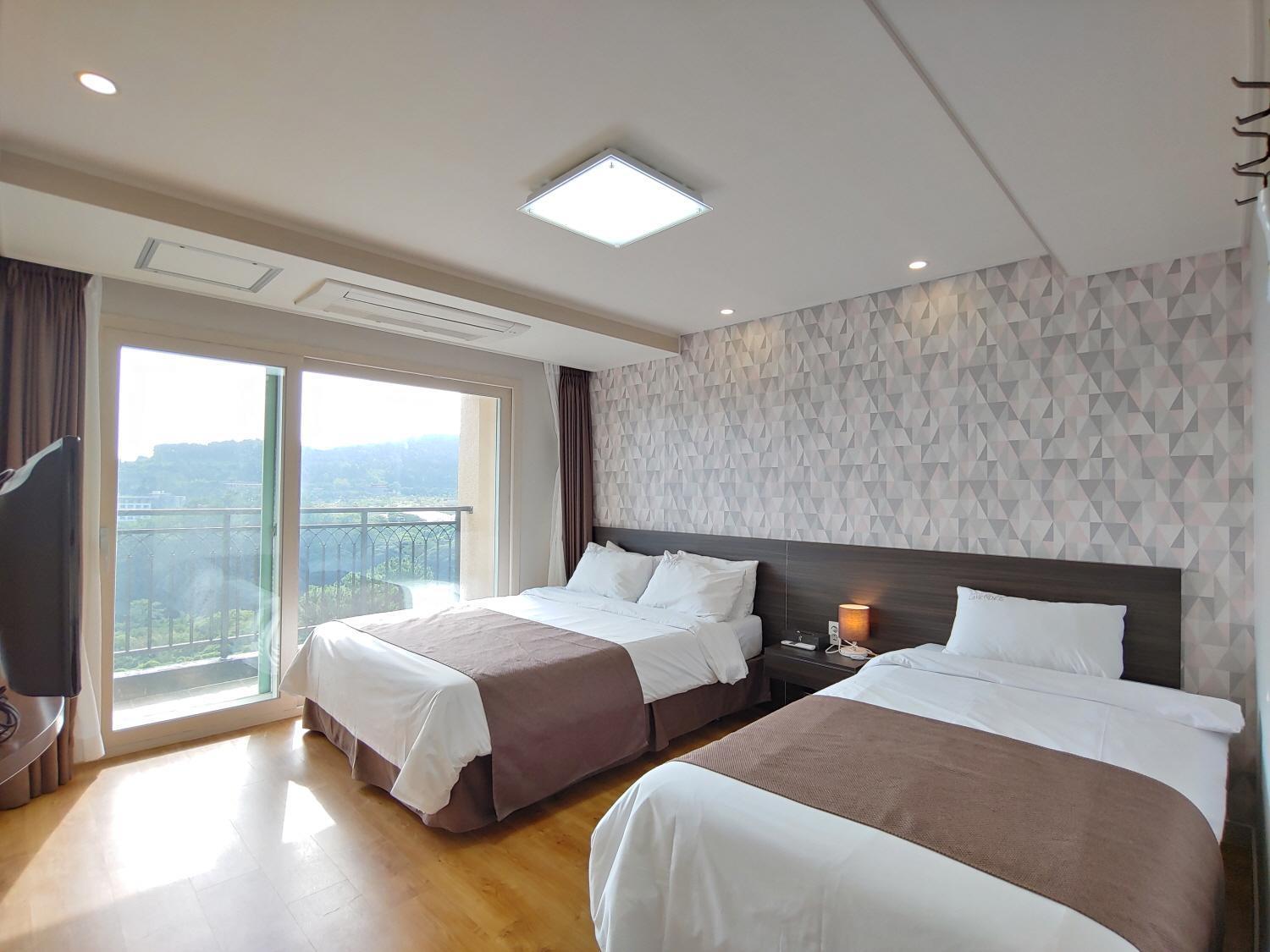 Jeju Lavender Hotel Согвипхо Экстерьер фото