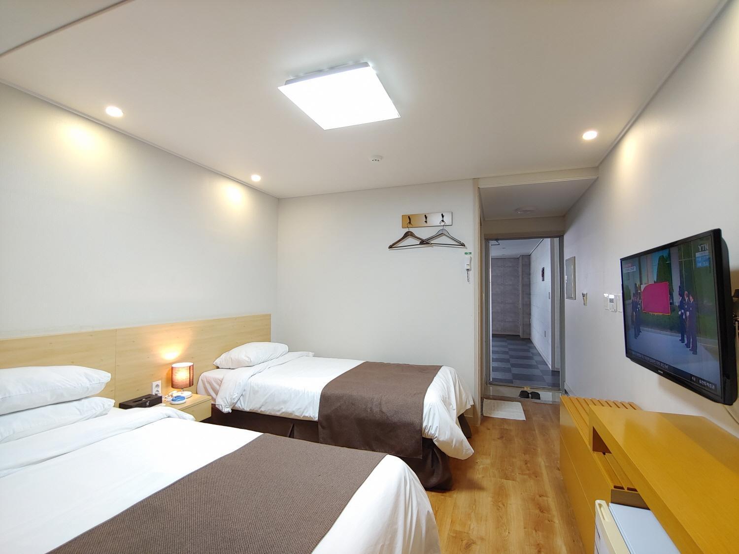 Jeju Lavender Hotel Согвипхо Экстерьер фото