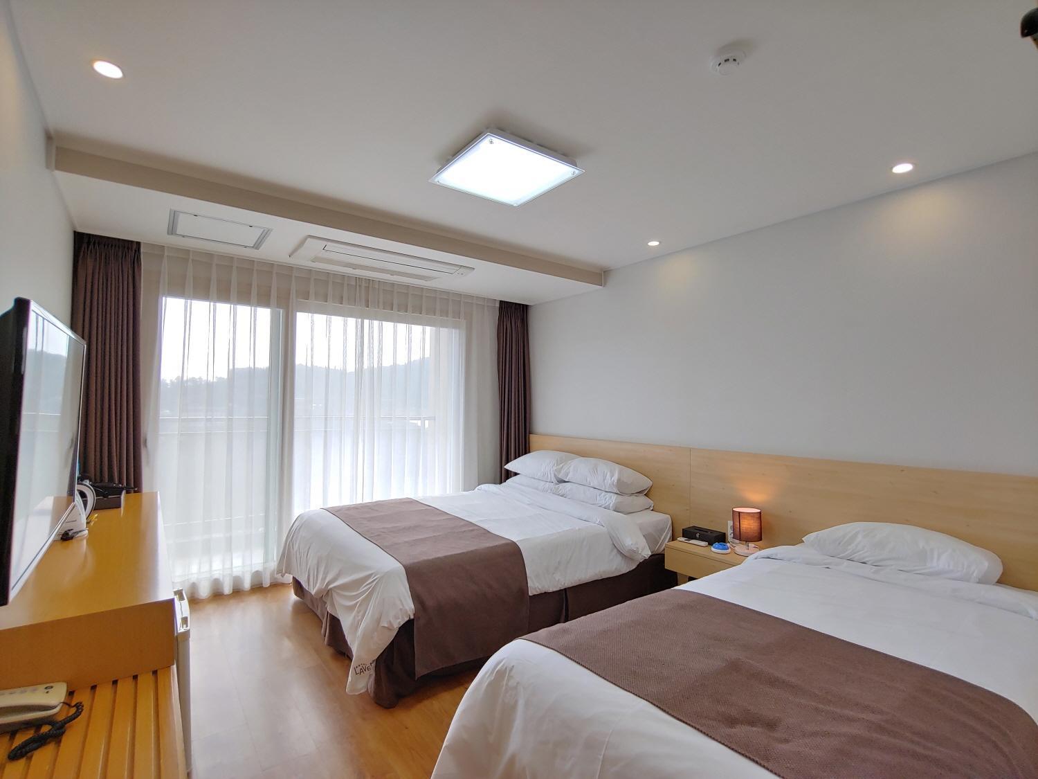 Jeju Lavender Hotel Согвипхо Экстерьер фото