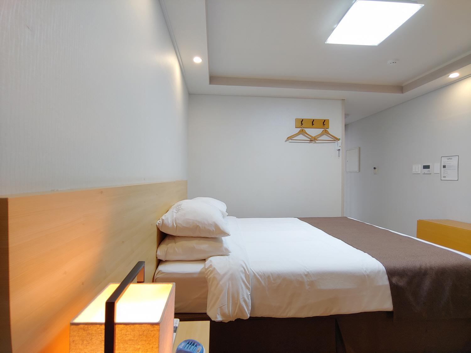 Jeju Lavender Hotel Согвипхо Экстерьер фото