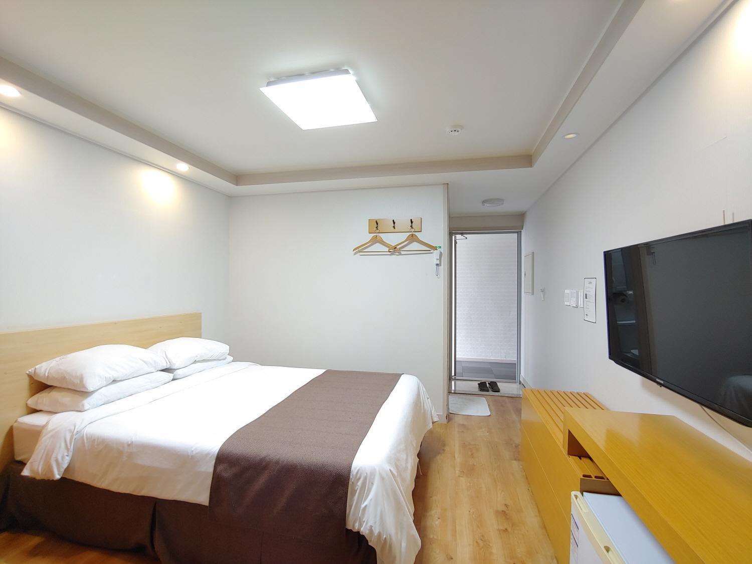 Jeju Lavender Hotel Согвипхо Экстерьер фото
